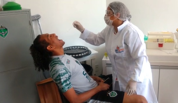 Elenco do Manaus passa por testes para a detecção da coronavírus