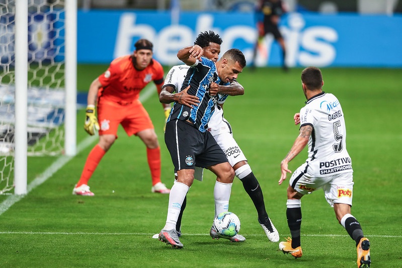 Grêmio recebe o Corinthians e fica só no empate, em casa