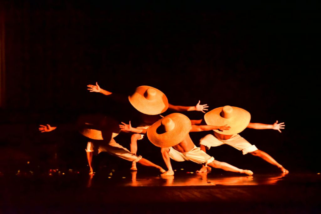 Balé Folclórico apresenta ‘Dançando Nossos Compositores’ no Teatro da Instalação