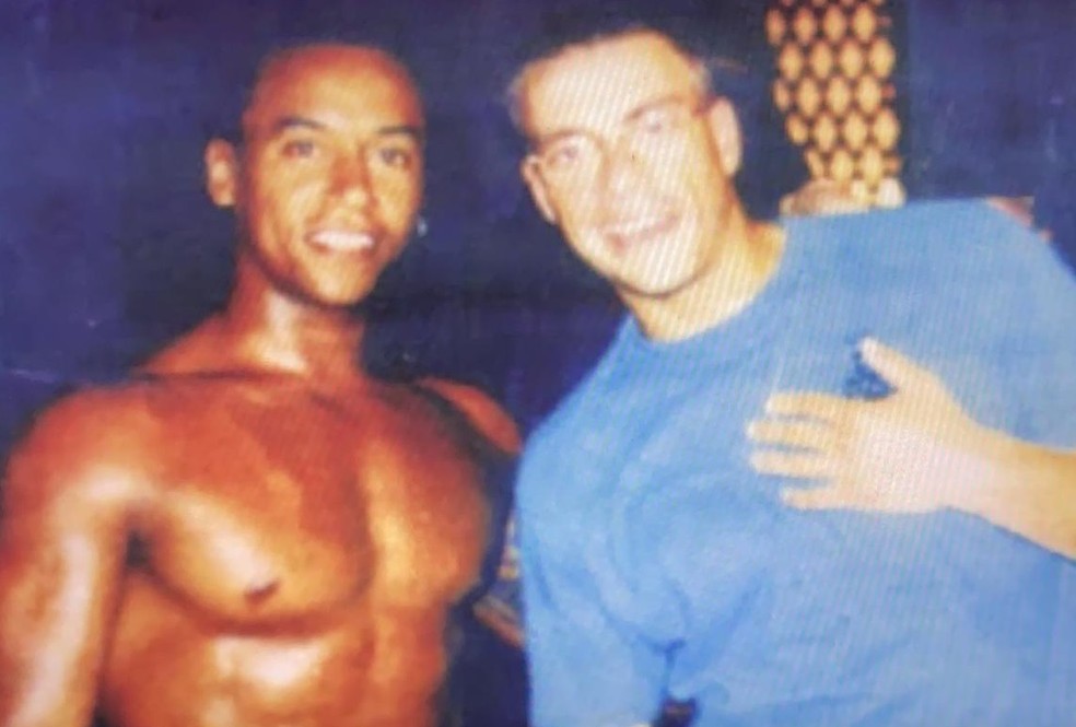Treinador brasileiro de Covington recorda gravação em filme com Van Damme : “Grande emoção”
