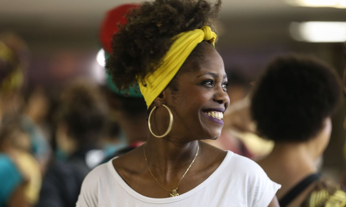 Cottagecore: perfil reúne fotos de mulheres negras que curtem nova tendência