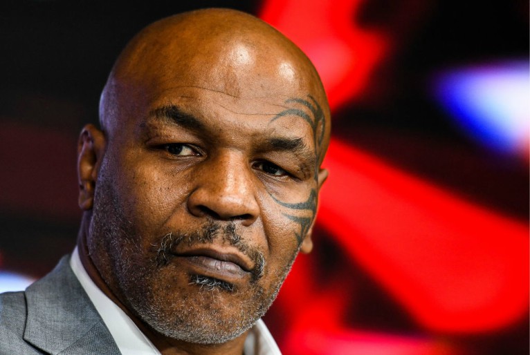 A um mês de voltar ao ringue, Mike Tyson avisa: “Vou lutar de verdade”
