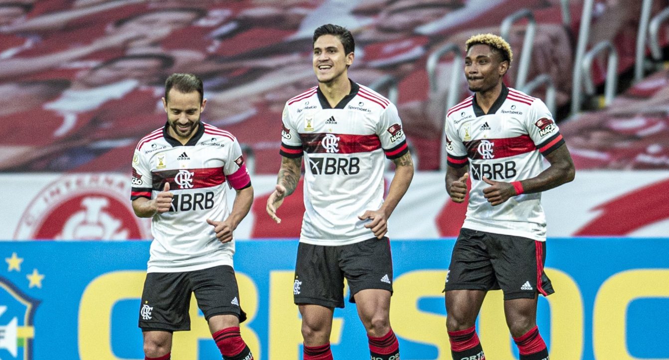 Flamengo termina maratona de outubro com 12 partidas de invencibilidade