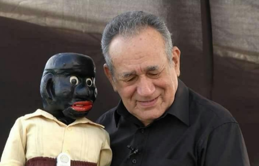 Cineclube exibe a trajetória de Oscarino e seu boneco Peteleco