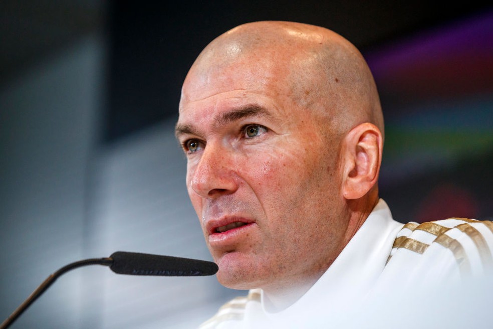 Zidane diz que Real Madrid merece críticas: “Não só os jogadores, eu também”
