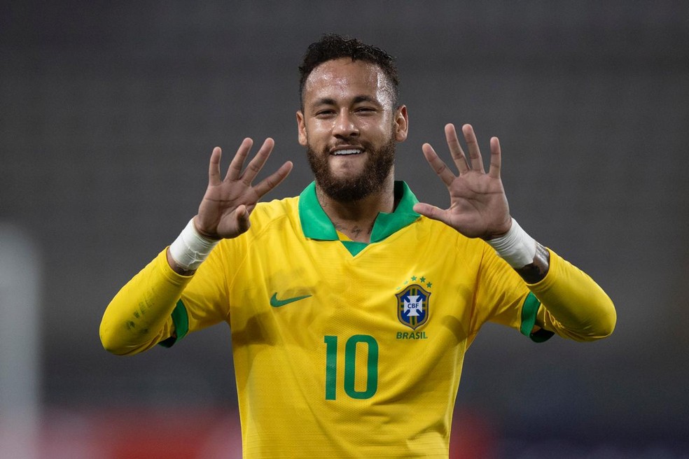Neymar faz três contra o Peru, deixa Ronaldo para trás e fica a 13 de Pelé