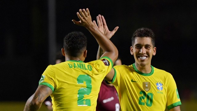 Brasil vence Venezuela com gol de Firmino e é único 100% nas eliminatórias