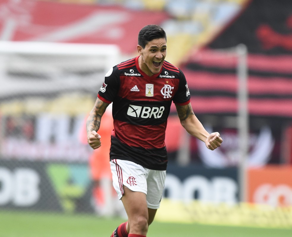 Flamengo tem acordo para comprar Pedro em seis vezes e tenta renegociar parcelas