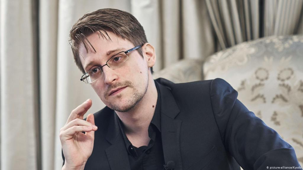 Edward Snowden solicita nacionalidade russa, mas manterá a americana