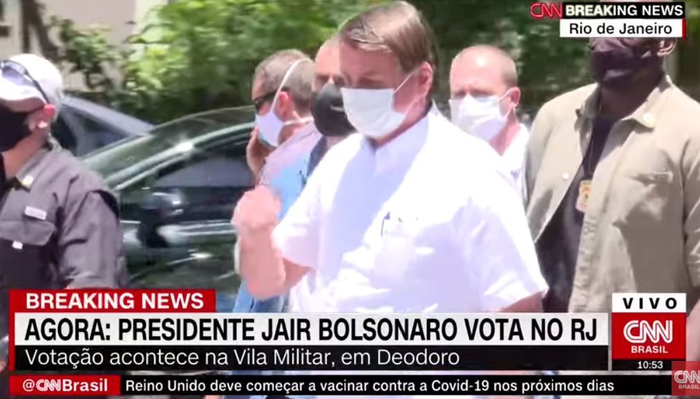 Eleições: Bolsonaro defende novamente a votação impressa após votar no Rio