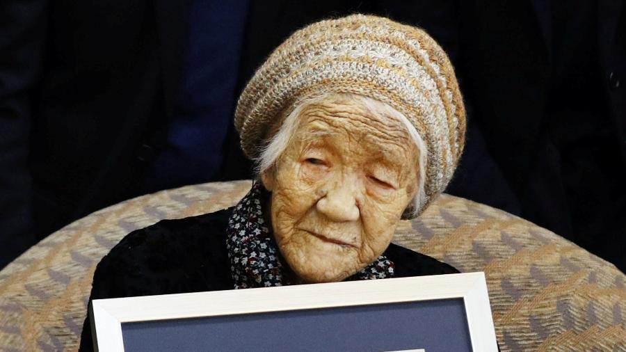 Pessoa mais velha do mundo, 117 anos, carregará tocha olímpica