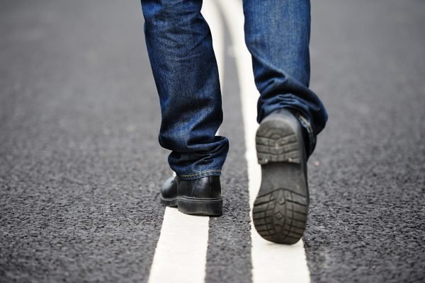 Homem sai para caminhar após briga com esposa e anda 420 km
