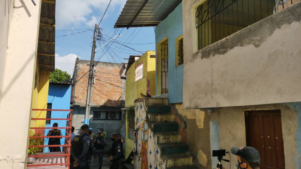 Execuções em série: tiros na cabeça em Petrópolis e disparos na Compensa e Centro
