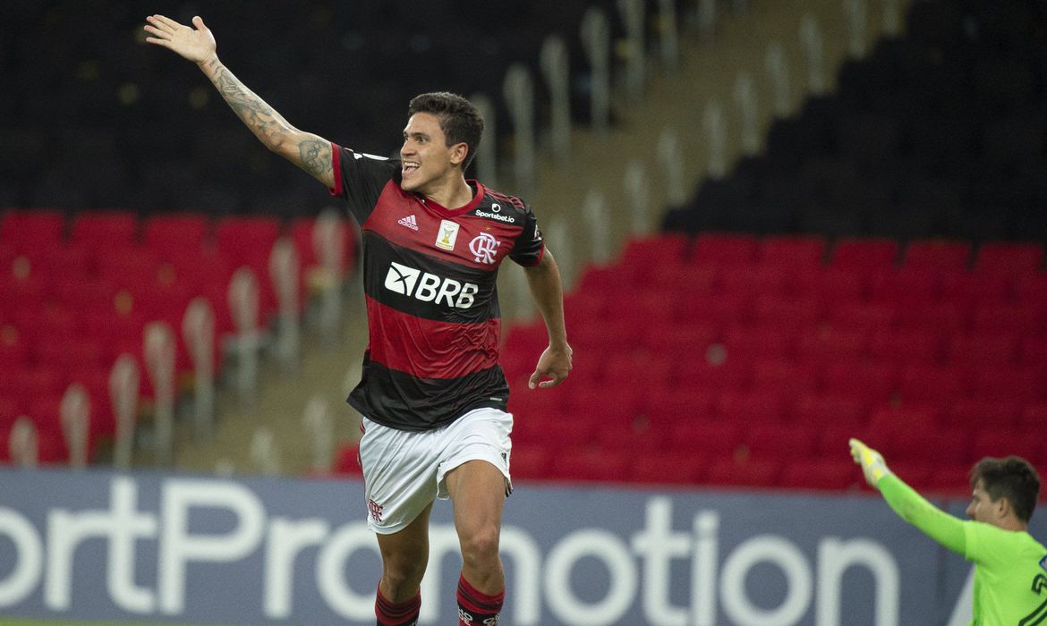 Flamengo desembolsa R$ 87 milhões para ficar com Pedro até 2025