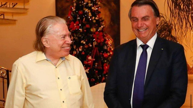 Presidente visita Silvio Santos pelo seu aniversário e posam sem máscara
