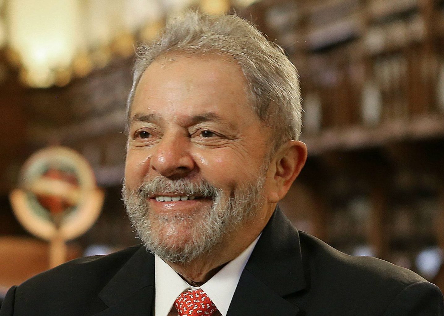 Depois de enquadrada do STF, juiz libera acesso a mensagens para Lula