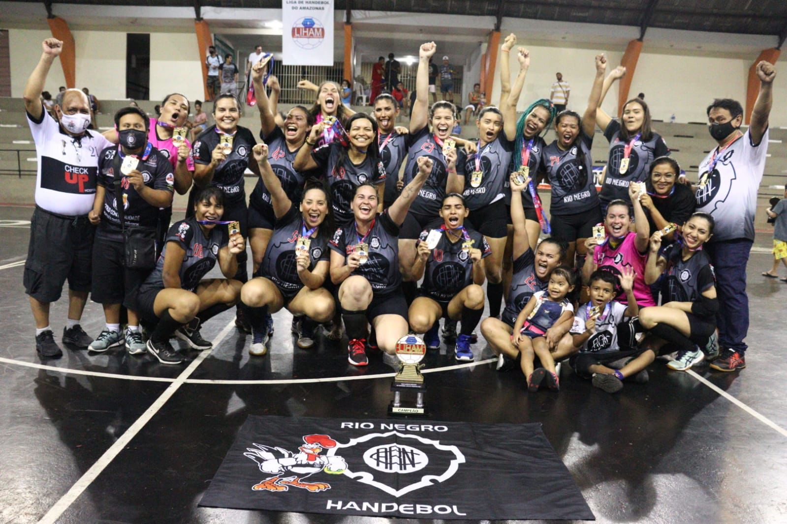 Rio Negro conquista o tricampeonato da Taça Laércio Miranda de Handebol feminino