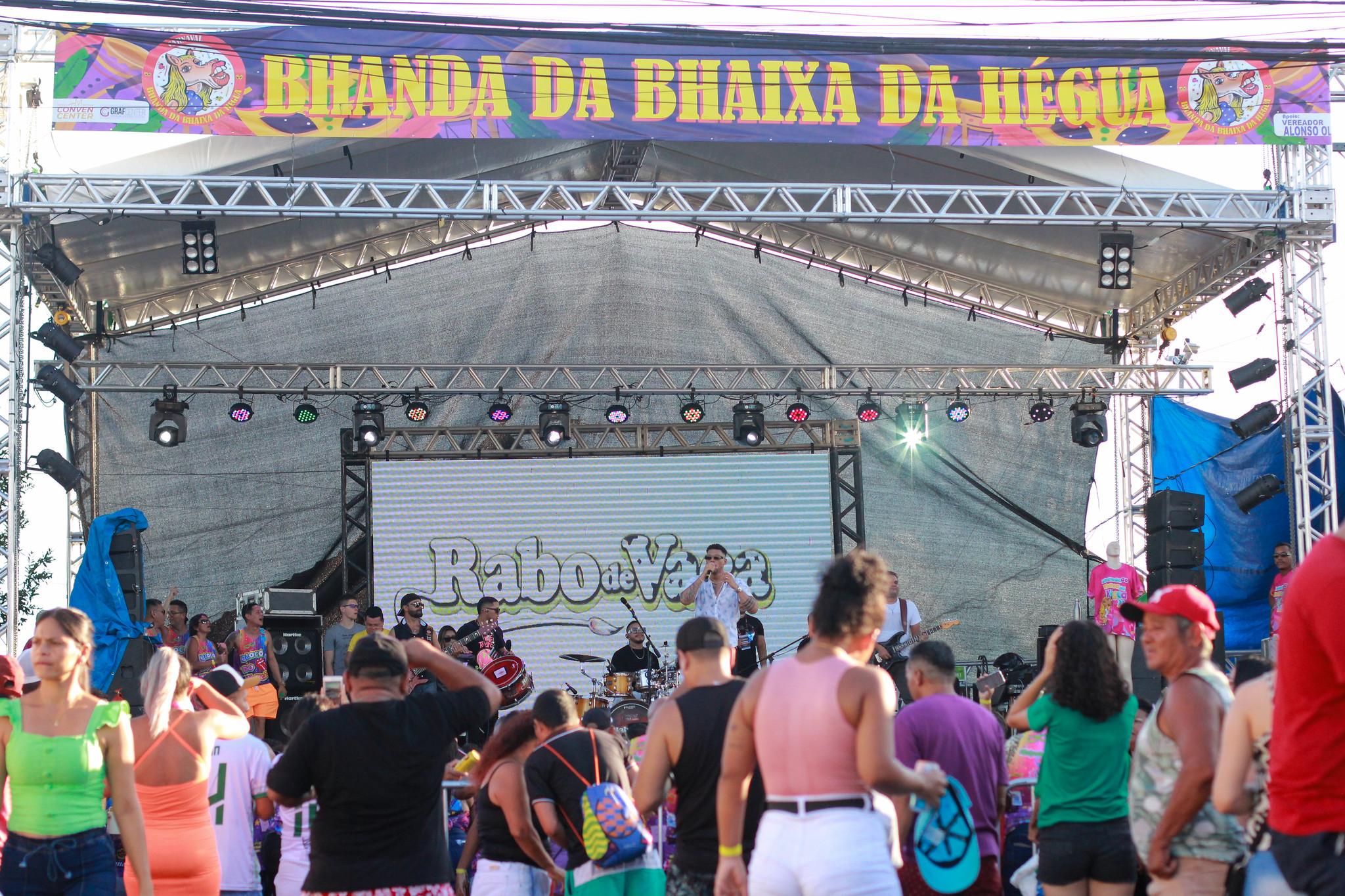 Manaus ferve com 109 bandas de carnaval de sexta até o dia 21