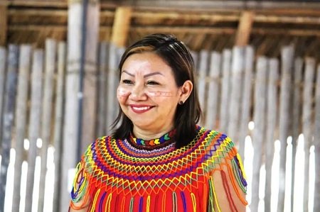 Professora da etnia Tukano é a primeira indígena doutora em educação