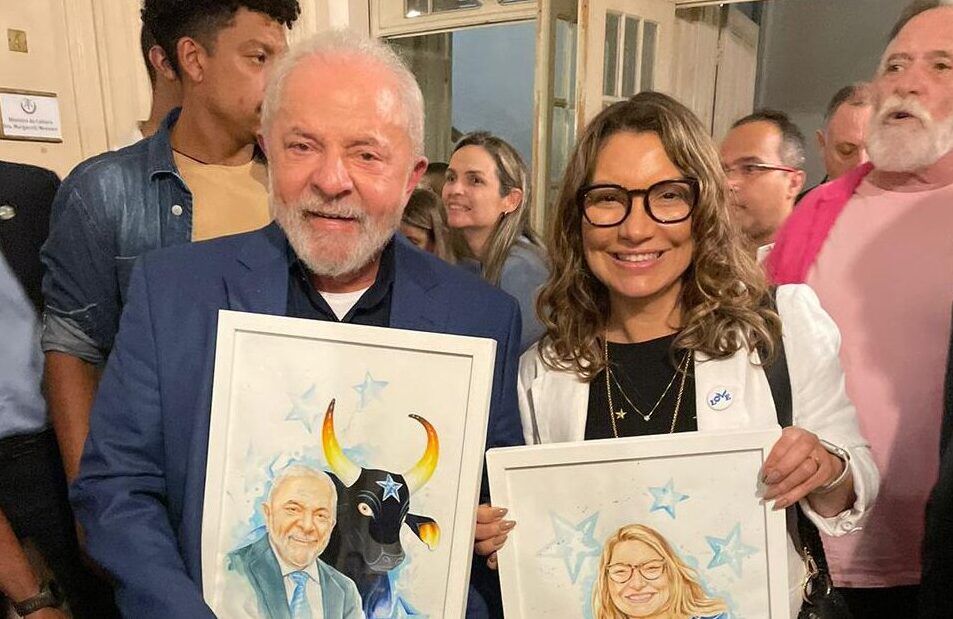 Lula, Janja e ministra Margareth Menezes recebem arte do Caprichoso