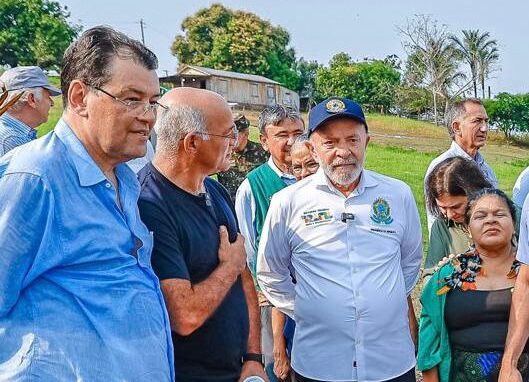 Ao lado de Lula, Senador Eduardo Braga visita municípios afetados pela seca, no AM